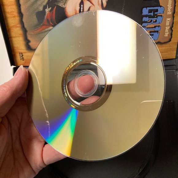 True Grit DVD (Widescreen Edition) - John Wayne, Dennis Hopper,  Robert Duvall - Picture 4 of 4